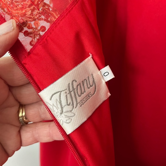Which gal has the right party to wear this Stunning Tiffany Gown sz 0 - Picture 7 of 9